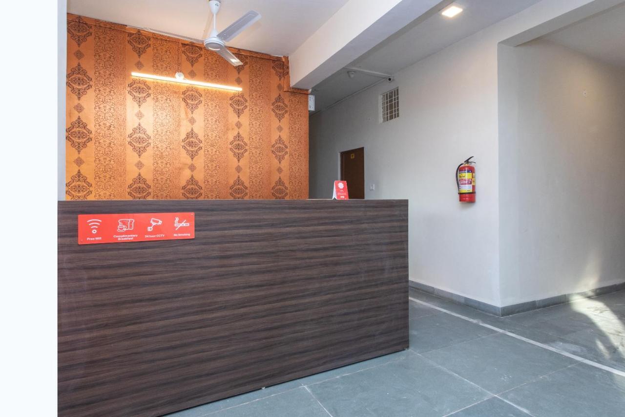 Oyo 18571 Ashoka Resort Индор Екстериор снимка