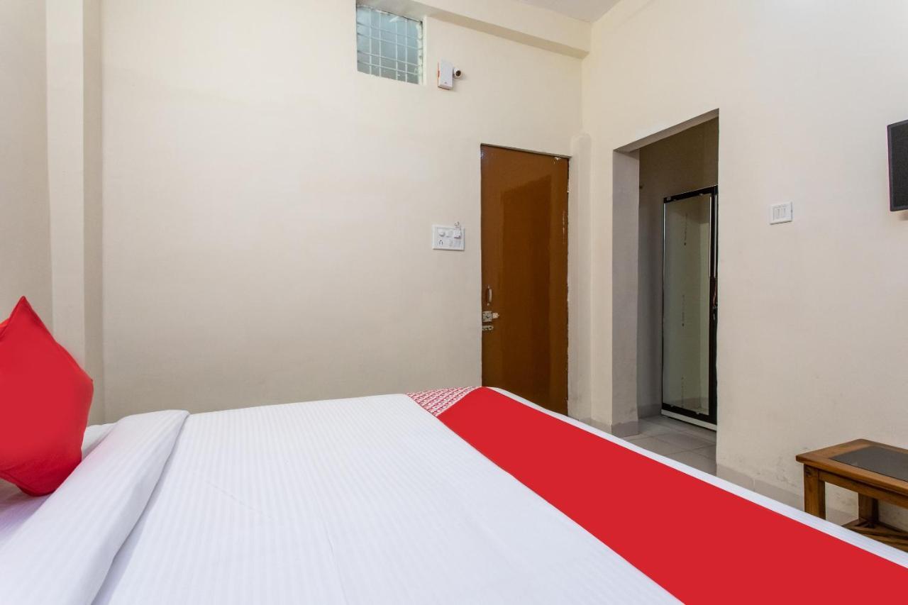 Oyo 18571 Ashoka Resort Индор Екстериор снимка