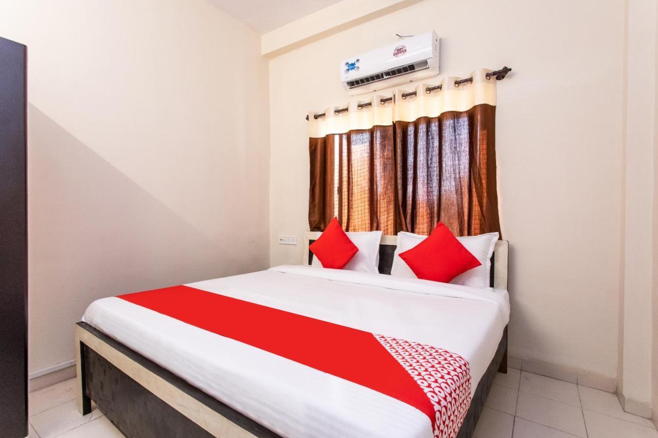 Oyo 18571 Ashoka Resort Индор Екстериор снимка