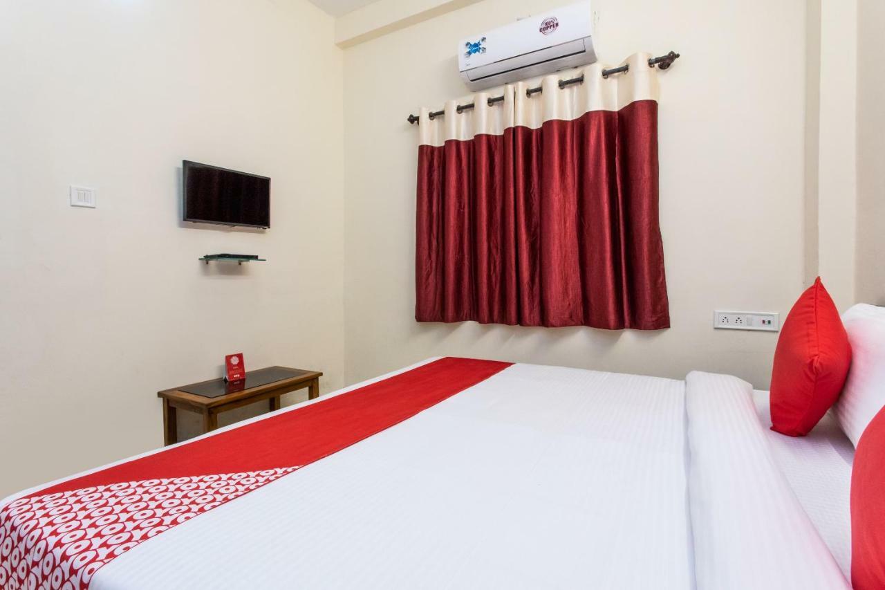 Oyo 18571 Ashoka Resort Индор Екстериор снимка