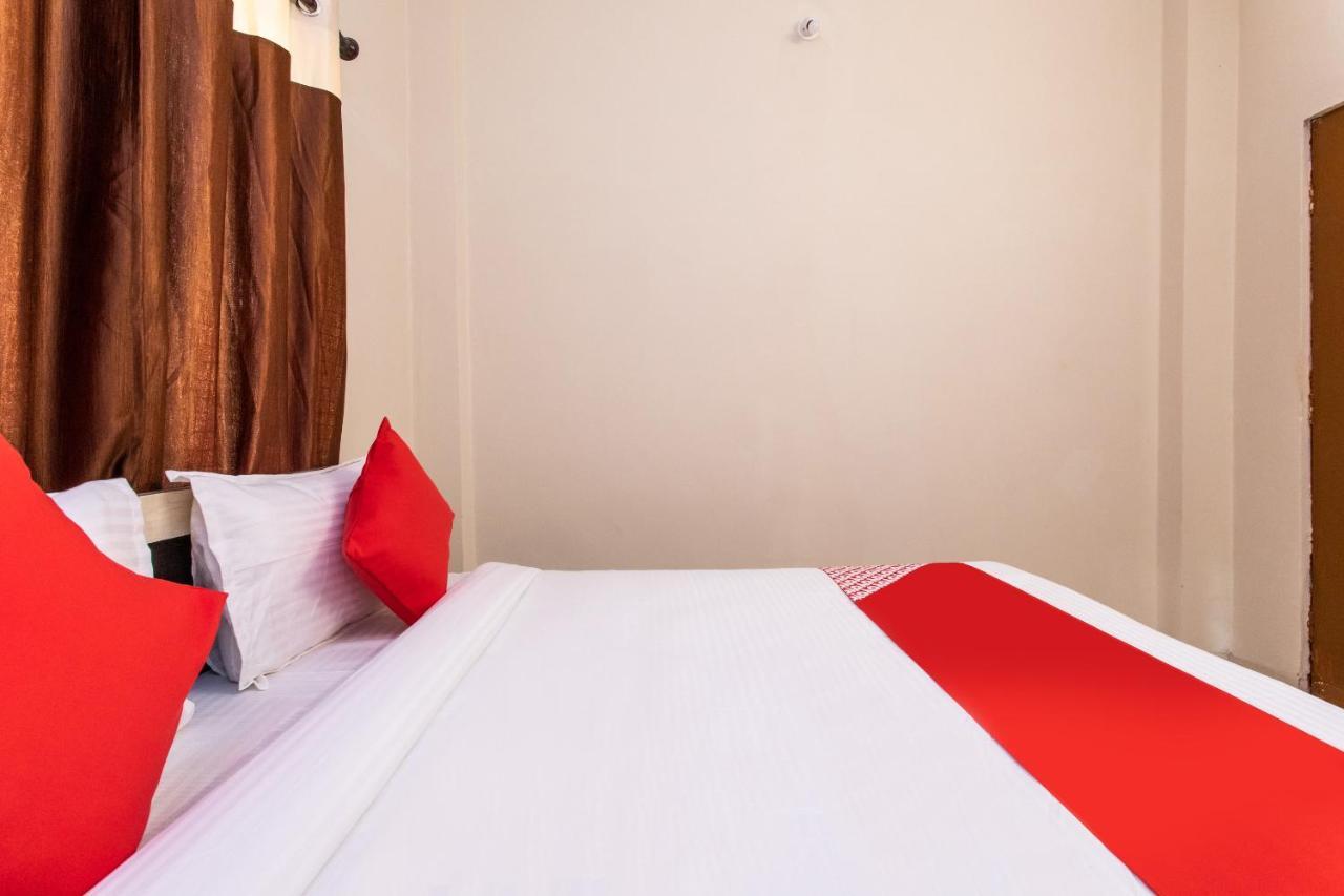 Oyo 18571 Ashoka Resort Индор Екстериор снимка